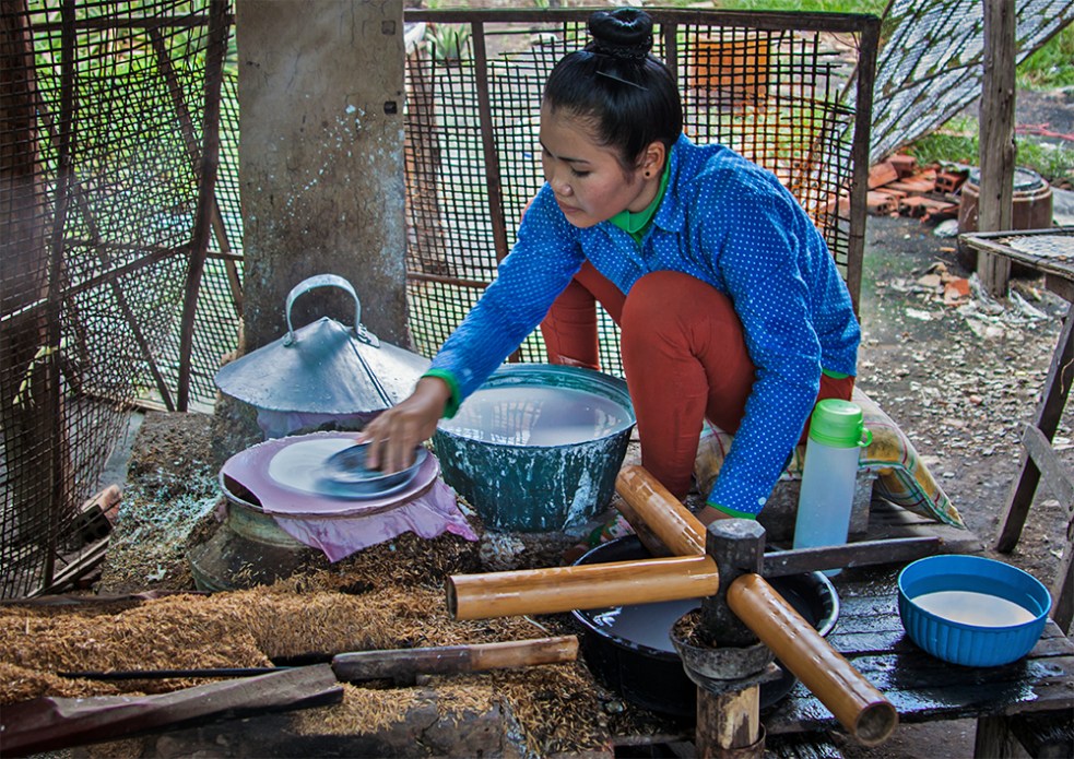 Fábrica artesanal de papel de arroz comestible