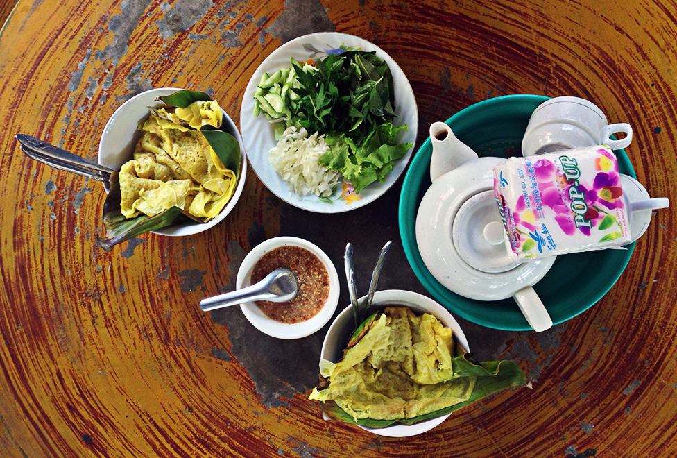 Desayuno camboyano en la guesthouse