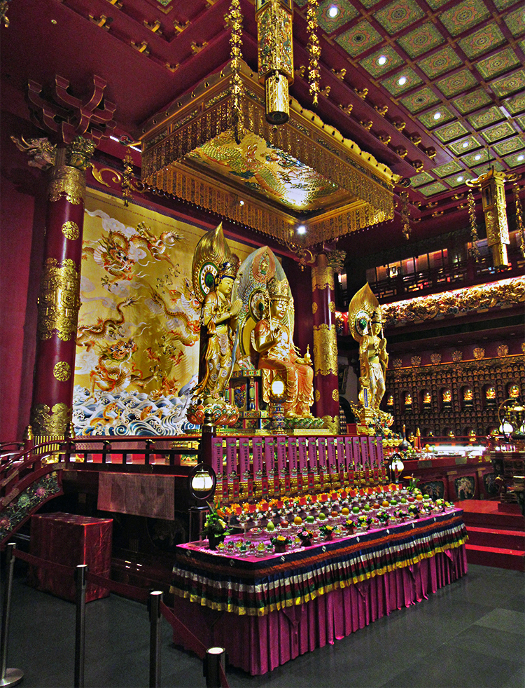 Interior del Buddha Tooth Relic Temple